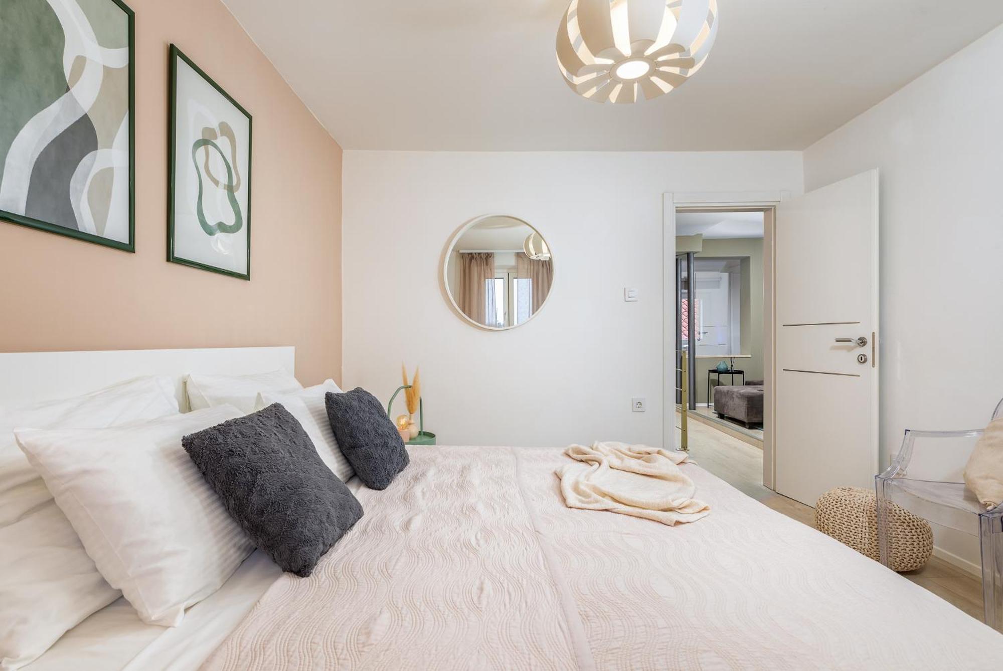 Unique Apartment Пула Екстериор снимка